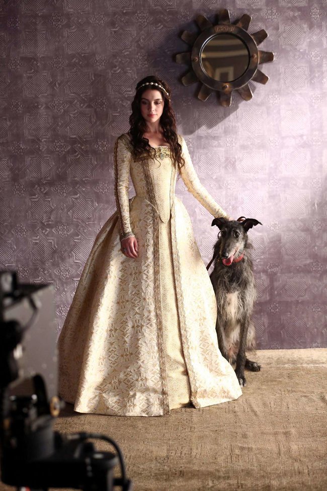 Аделаида Кейн: промо-фотографии из сериала «Царство»: adelaide-kane-reign-promoshoot-05_Starbeat.ru