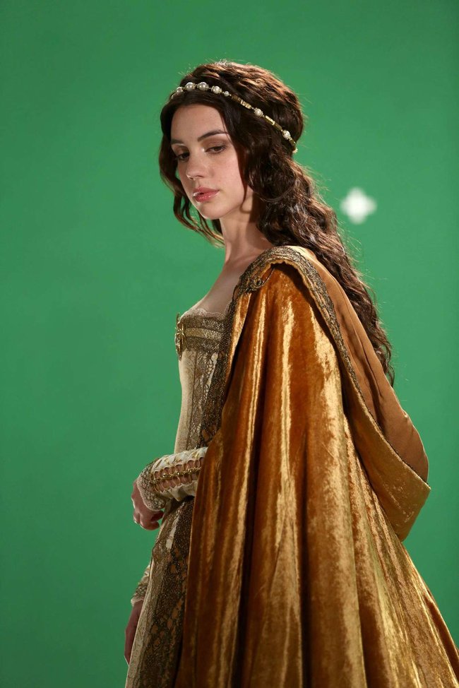 Аделаида Кейн: промо-фотографии из сериала «Царство»: adelaide-kane-reign-promoshoot-06_Starbeat.ru