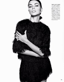 Адриана Лима предстала перед читателями японского «Vogue», апрель 2014: adriana-lima-vogue-japan-2014--01_Starbeat.ru