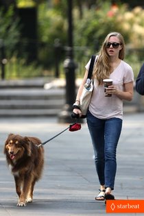 Аманда Сейфрид хочет, чтобы ее любимый пес Флинн стал бессмертным: amanda-seyfried-immortality-for-her-dog-finn-01_Starbeat.ru