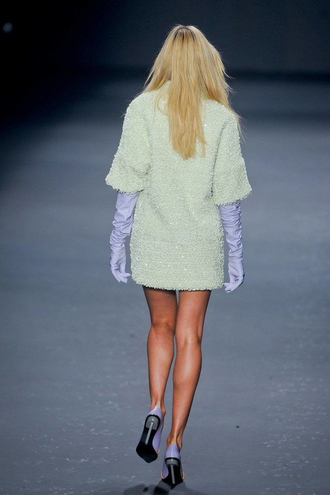 Модный показ «Forum» в Сан-Паулу с Кэндис Свейнпол: candice-swanepoel-414_Starbeat.ru
