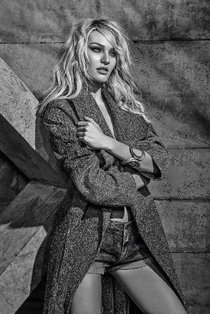 Кэндис Свейнпол украсила страницы зимнего номера журнала «Forum»: candice-swanepoel-forum-magazine-winter-2014--07_Starbeat.ru