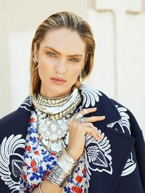 Кэндис Свейнпол стала лицом журнала «Vogue Russia» в августе: candice-swanepoel-41_Starbeat.ru