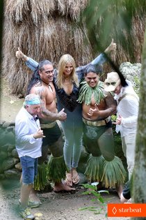 Увеличить фото heidi-klum-germanys-next-top-model-filming-01_Starbeat.ru Хайди Клум на съемках передачи «Next Top Model» на Гавайях: heidi-klum-germanys-next-top-model-filming-01_Starbeat.ru