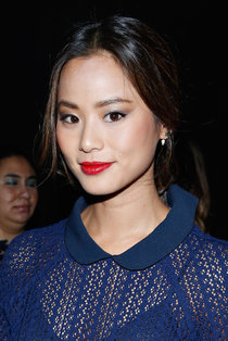 Увеличить фото jamie-chung-2014-fashion-show-in-nyc---charlotte-ronson-01_Starbeat.ru Модный показ «Charlotte Ronson» в Нью-Йорке: Джейми Чунг: jamie-chung-2014-fashion-show-in-nyc---charlotte-ronson-01_Starbeat.ru