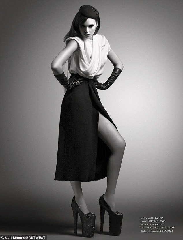 Джессика Альба в фотосессии журнала «West East Magazine»: jessica-alba-west-east-magazine-2013--06_Starbeat.ru