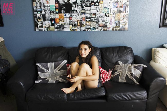 Джессика Паркер Кеннеди в фото-проекте «Me In My Place»: jessica_parker_kennedy-1_Starbeat.ru