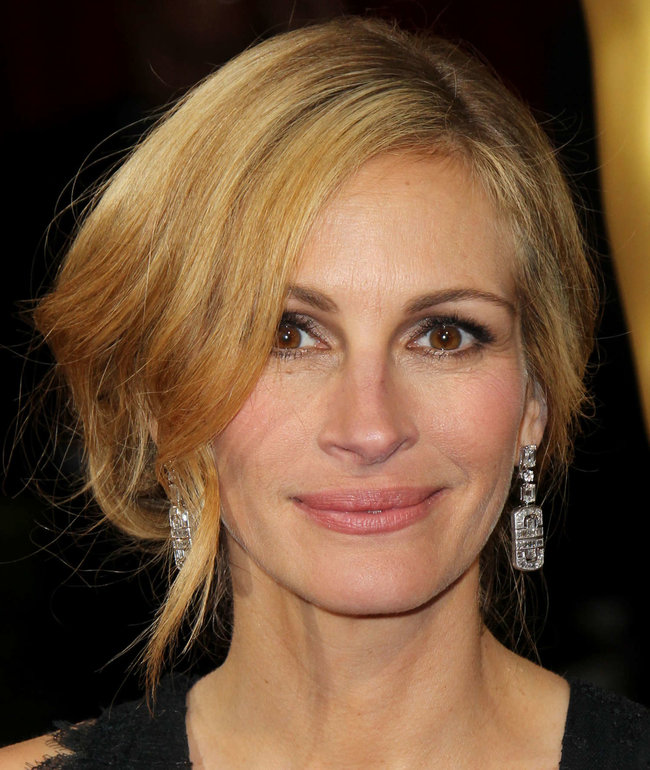 Джулия Робертс посетила церемонию вручения премии «Оскар 2014»: oscar-2014-julia-roberts--14_Starbeat.ru