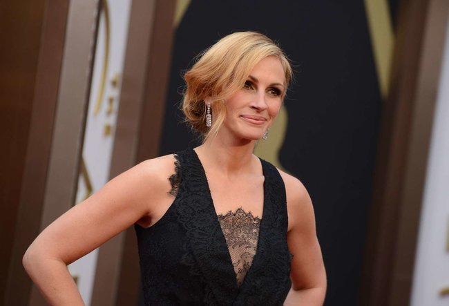 Джулия Робертс посетила церемонию вручения премии «Оскар 2014»: oscar-2014-julia-roberts--18_Starbeat.ru