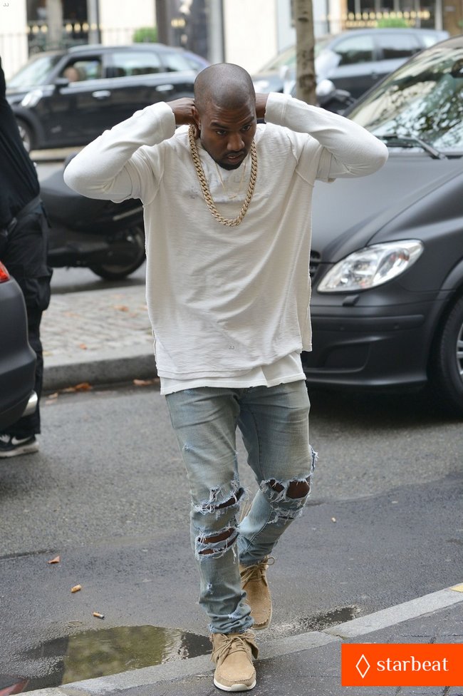 Увеличить фото kim-kardashian-kanye-west-step-out-together-in-paris-03_Starbeat.ru Ким Кардашьян и Канье Уэст проводят время во Франции: kim-kardashian-kanye-west-step-out-together-in-paris-03_Starbeat.ru