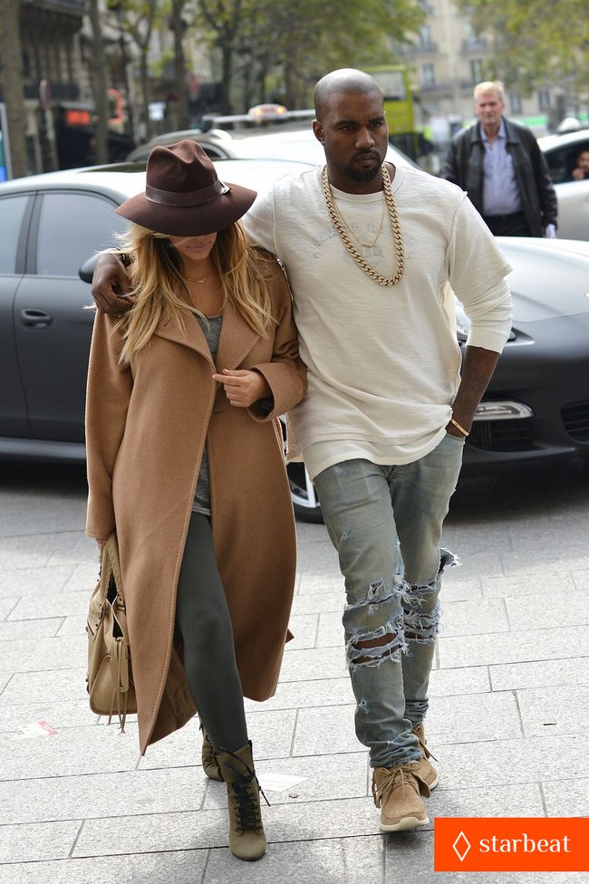 Увеличить фото kim-kardashian-kanye-west-step-out-together-in-paris-13_Starbeat.ru Ким Кардашьян и Канье Уэст проводят время во Франции: kim-kardashian-kanye-west-step-out-together-in-paris-13_Starbeat.ru