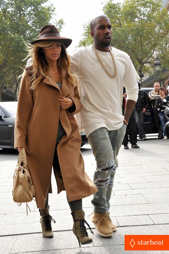 Увеличить фото kim-kardashian-kanye-west-step-out-together-in-paris-22_Starbeat.ru Ким Кардашьян и Канье Уэст проводят время во Франции: kim-kardashian-kanye-west-step-out-together-in-paris-22_Starbeat.ru