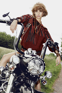 Парижский «Vogue» с Карли Клосс в октябре: karlie-vogue-1_Starbeat.ru