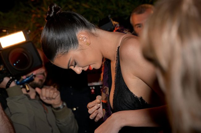 Кендалл Дженнер зашла на тусовочку «Magnum Doubles» в Каннах: kendall-jenner-12-2_Starbeat.ru