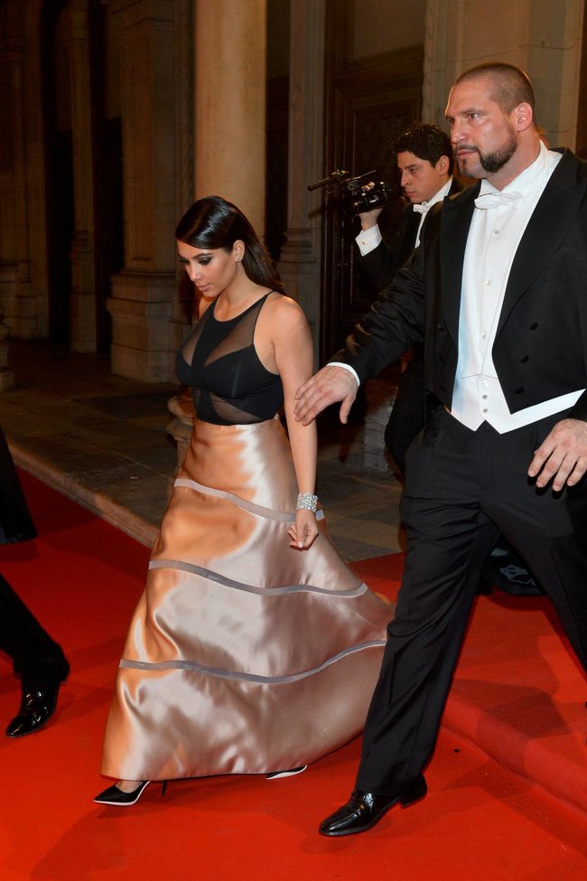 Ким Кардашьян на «58 Wiener Opernball» в Вене: kim-kardashian-4_Starbeat.ru