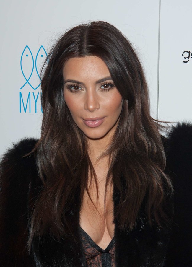 Ким Кардашьян на благотворительном вечере «Generation NXT», Нью-Йорк: kim-kardashian-generation-nxt-charity-benefit-in-new-york--09_Starbeat.ru