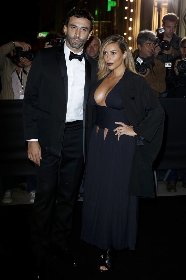 Ким Кардашьян на вечеринке в честь выхода фильма «Mademoiselle C»: kim-kardashian-13_Starbeat.ru