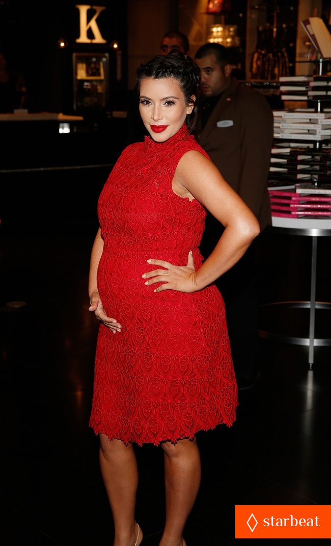 Ким Кардашьян представила свой новый аромат «Glam»: pregnant-kim-kardashian-glam-perfume-promotion-in-las-vegas-07_Starbeat.ru