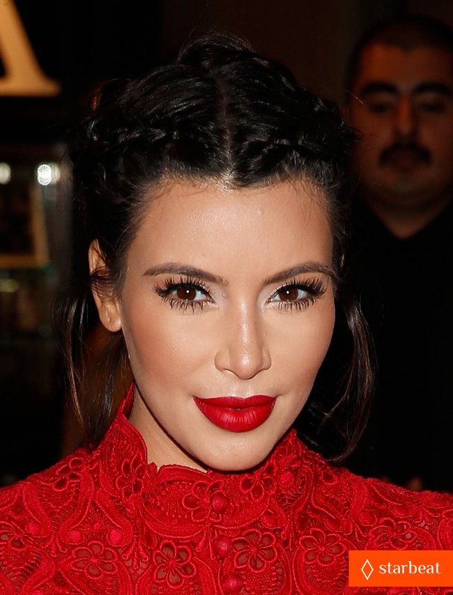Ким Кардашьян представила свой новый аромат «Glam»: pregnant-kim-kardashian-glam-perfume-promotion-in-las-vegas-21_Starbeat.ru