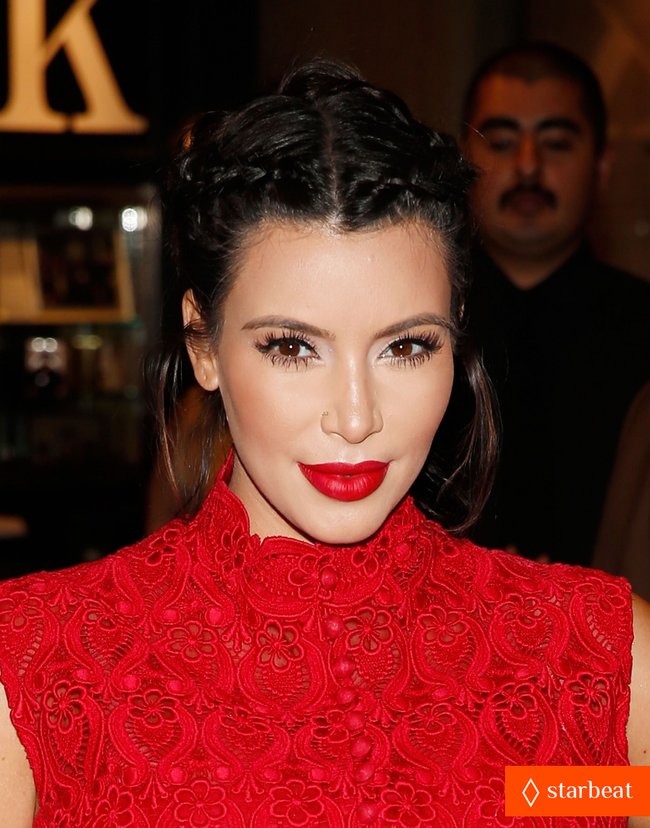 Ким Кардашьян представила свой новый аромат «Glam»: pregnant-kim-kardashian-glam-perfume-promotion-in-las-vegas-23_Starbeat.ru