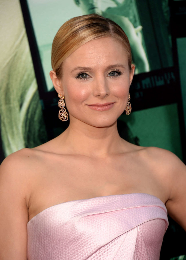 Кристен Белл на премьере фильма «Вероника Марс» в Голливуде: kristen-bell-veronica-mars-premiere--02_Starbeat.ru