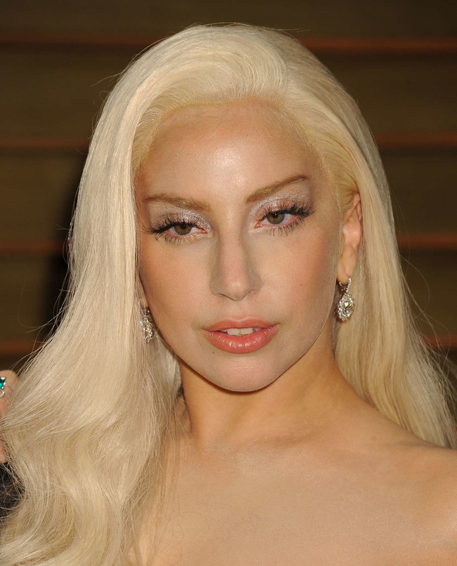 Леди Гага: красная дорожка вечера «Vanity Fair»: lady-gaga-oscar-2014---vanity-fair-party--02_Starbeat.ru