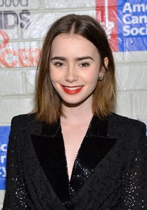 «Hollywood Stands Up To Cancer»: Лили Коллинз: lily-collins-2014-hollywood-stands-up-to-cancer-event--01_Starbeat.ru