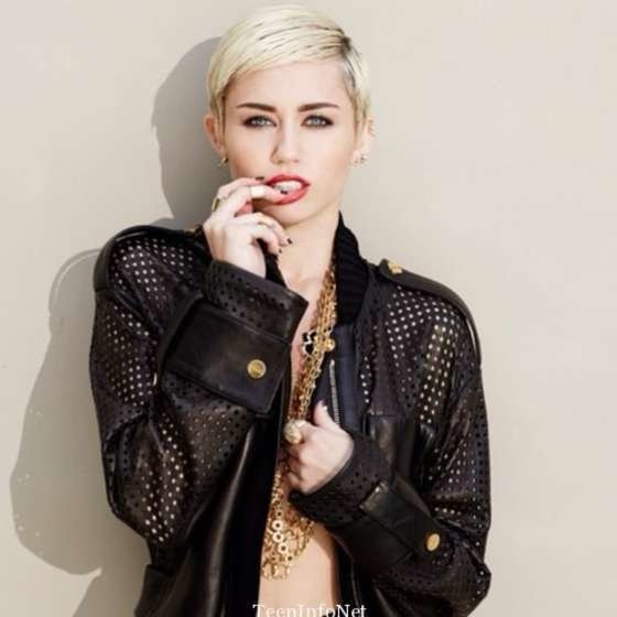 Майли Сайрус: певица продемонстрировала свою обнаженную грудь (фотограф: Brian Bowen Smith): miley-cyrus-brian-bowen-smith-photoshoot--01_Starbeat.ru