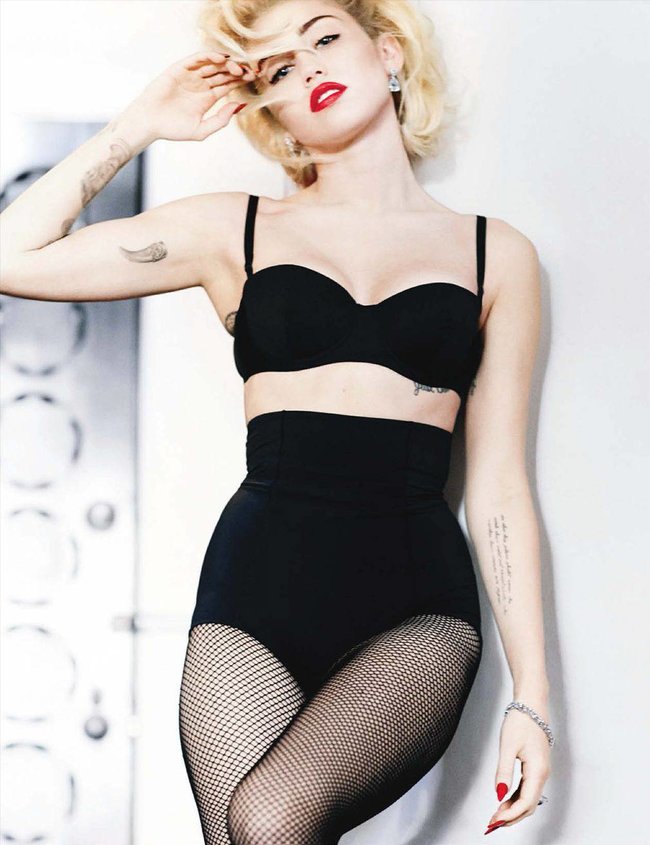 Топлесс-фотосессия в мартовском «Vogue Germany»: Майли Сайрус: miley-cyrus-7_Starbeat.ru