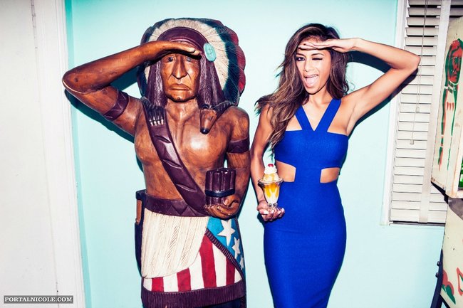 Николь Шерзингер в фотосессии «Missguided 2014»: nicole-scherzinger-missguided-photoshoot-2014--22_Starbeat.ru