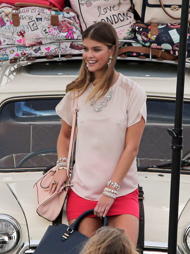 Бикини-фотосессия в Лос-Анджелесе: Нина Агдал: nina-agdal-bikini-photoshoot--05_Starbeat.ru