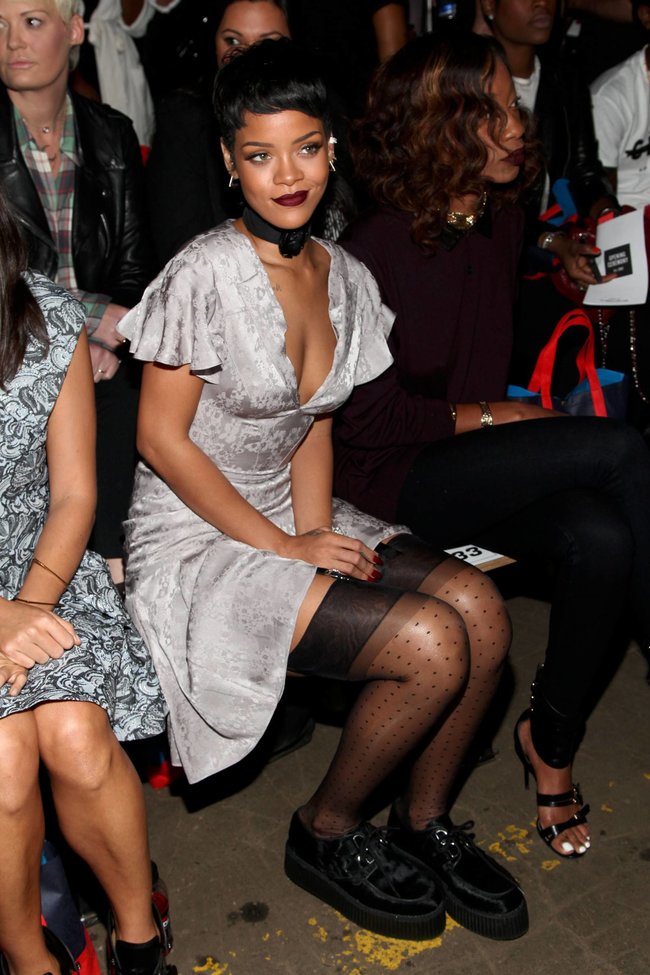 Рианна на Неделе Моды в Нью-Йорке: rihanna-124_Starbeat.ru