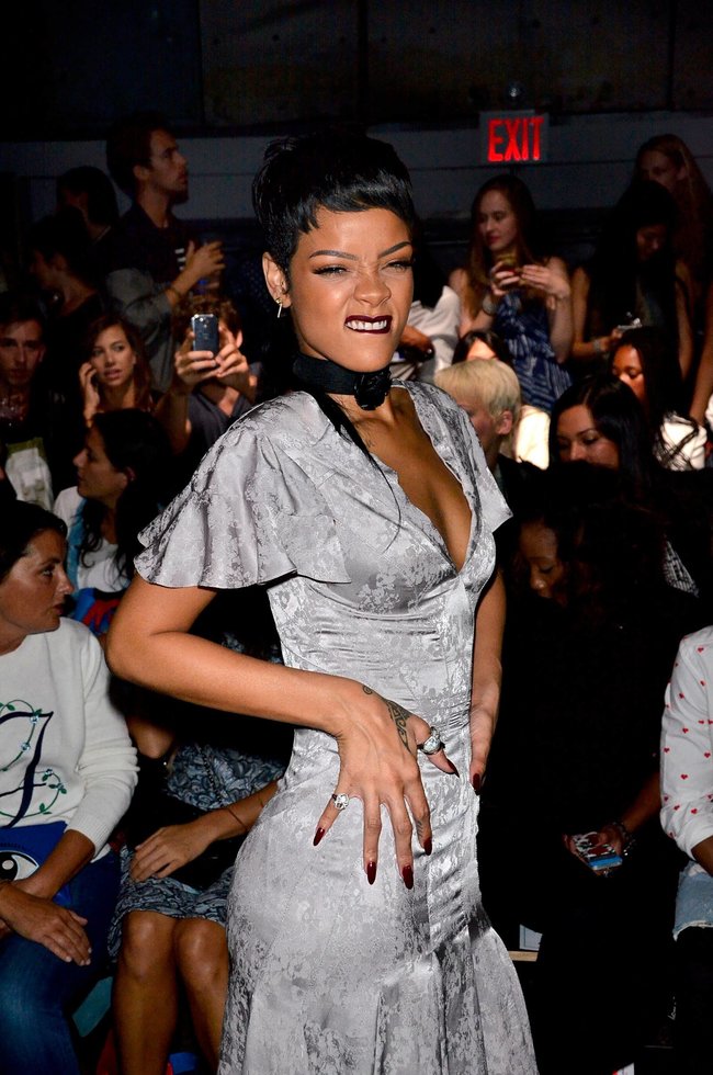 Рианна на Неделе Моды в Нью-Йорке: rihanna-131_Starbeat.ru