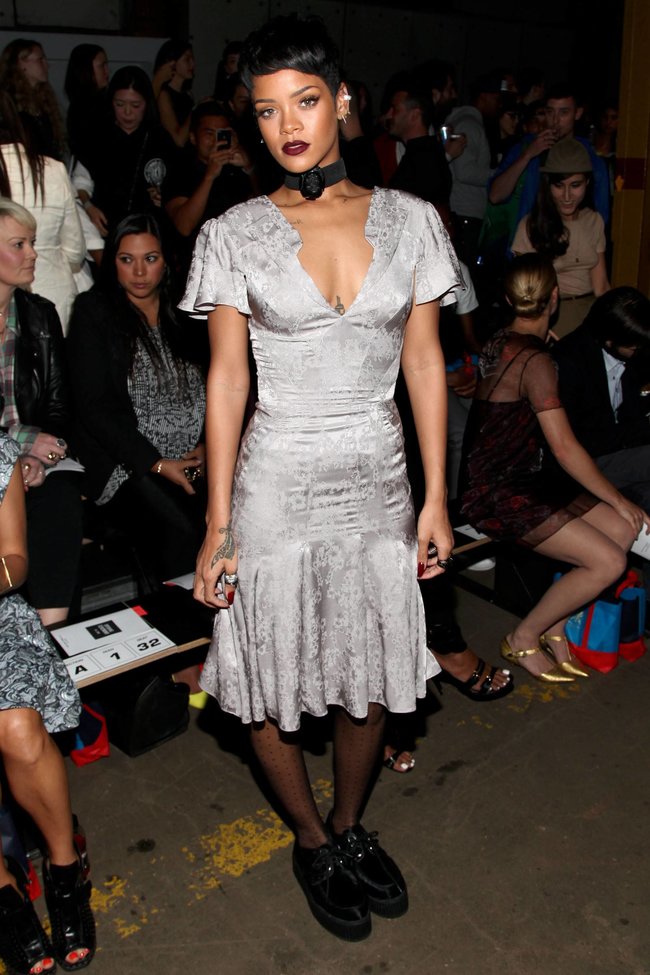 Рианна на Неделе Моды в Нью-Йорке: rihanna-16_Starbeat.ru