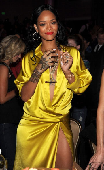 Рианна на светском рауте «Clive Davis 56th GRAMMY Awards»: rihanna-grammy-2014-clive-davis-pre-grammy-2_Starbeat.ru
