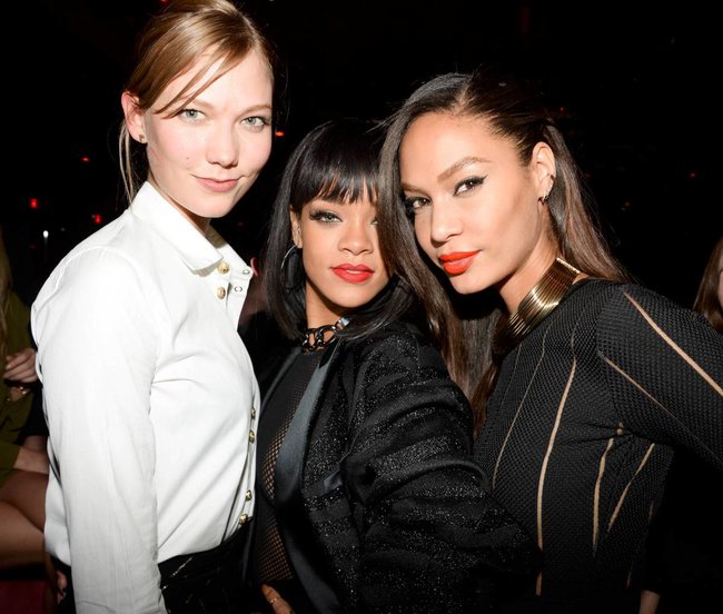 Рианна в просвечивающем наряде: афтепати модного показа «Balmain»: rihanna-114_Starbeat.ru