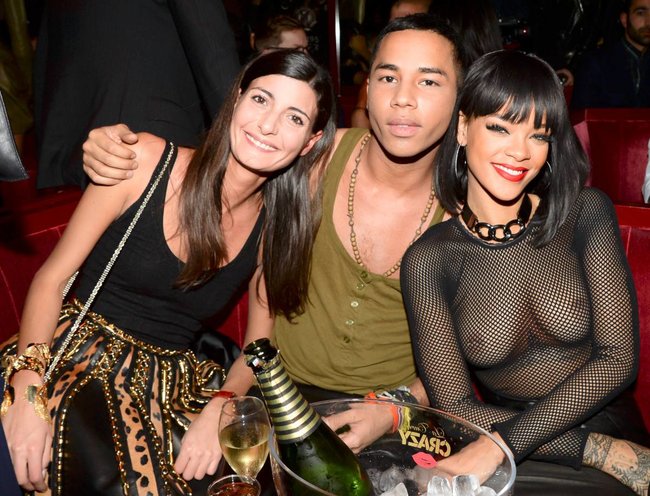 Рианна в просвечивающем наряде: афтепати модного показа «Balmain»: rihanna-133_Starbeat.ru