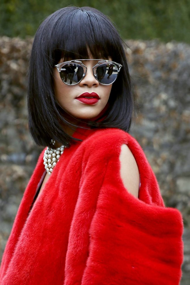 Модный показ «Christian Dior» в Париже посетила Рианна: rihanna-14_Starbeat.ru