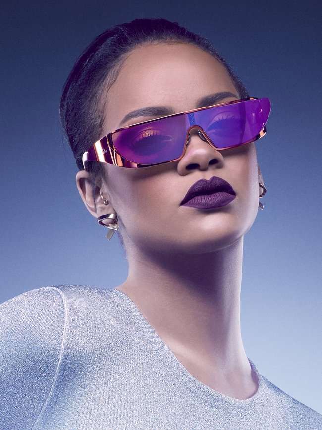 Рианна, нам надо продать больше очёчей! Фото для Christian Dior: rihanna-4-1_Starbeat.ru
