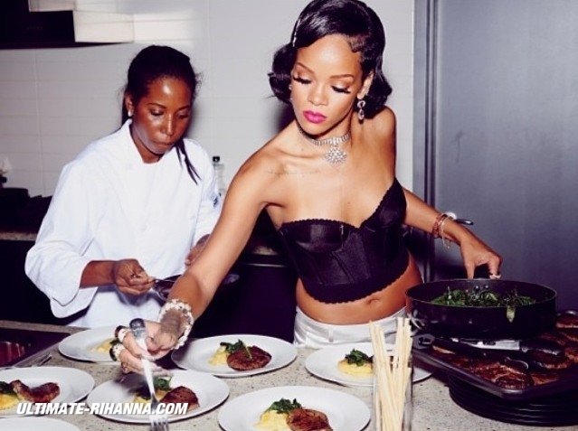 Личные фотографии Рианны из Instagram (79 фото): the-80-hottest-rihanna-personal-pics-14_Starbeat.ru