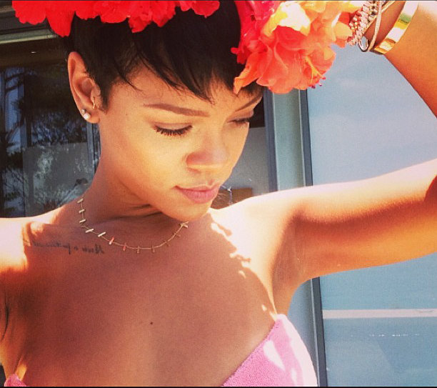 Личные фотографии Рианны из Instagram (79 фото): the-80-hottest-rihanna-personal-pics-33_Starbeat.ru