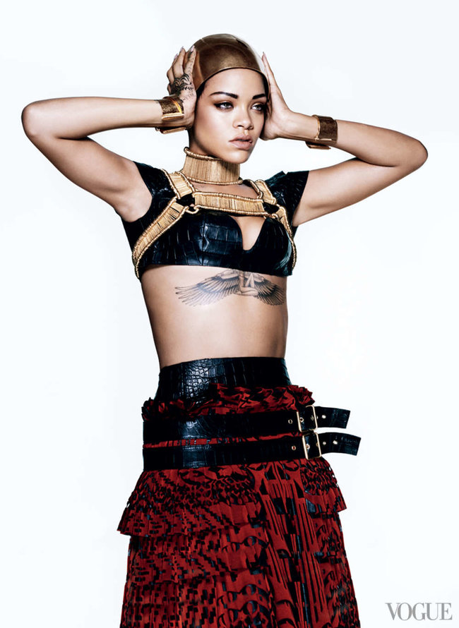 Блистательная Рианна украсила обложку «Vogue US» в марте: rihanna-vogue-us--05_Starbeat.ru