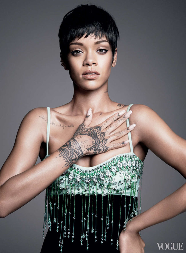 Блистательная Рианна украсила обложку «Vogue US» в марте: rihanna-vogue-us--10_Starbeat.ru