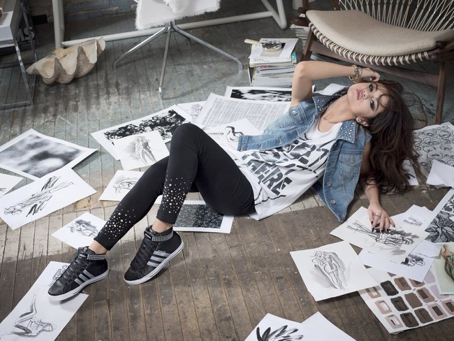 Селена Гомес в промо-фотосессии для марки «Adidas NEO»: selena-gomez-101_Starbeat.ru