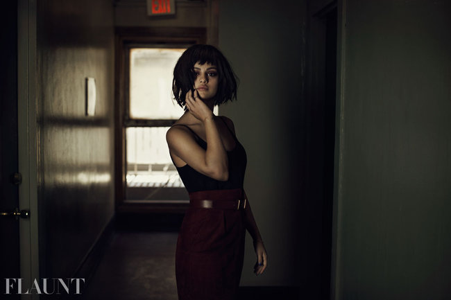 Фотосессия Селены Гомес для журнала «Flaunt»: selena-gomez-flaunt-magazine-2013--07_Starbeat.ru
