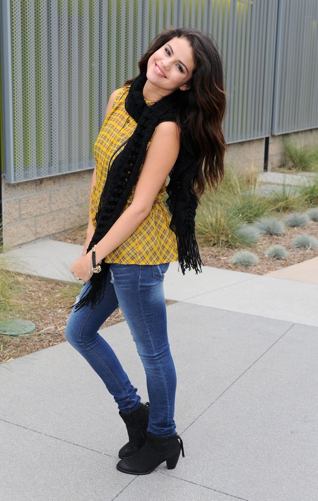 Селена Гомес на съемках рекламной фотосессии «Dream Out Loud», Санта-Моника: selena-gomez-21_Starbeat.ru