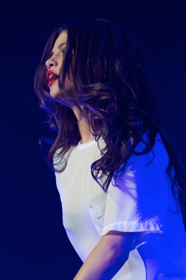 Мировое турне Селены Гомес «Stars Dance»: выступление в Испании: selena-gomez-hot-concert-photos-stars-dance-tour-in-spain--10_Starbeat.ru