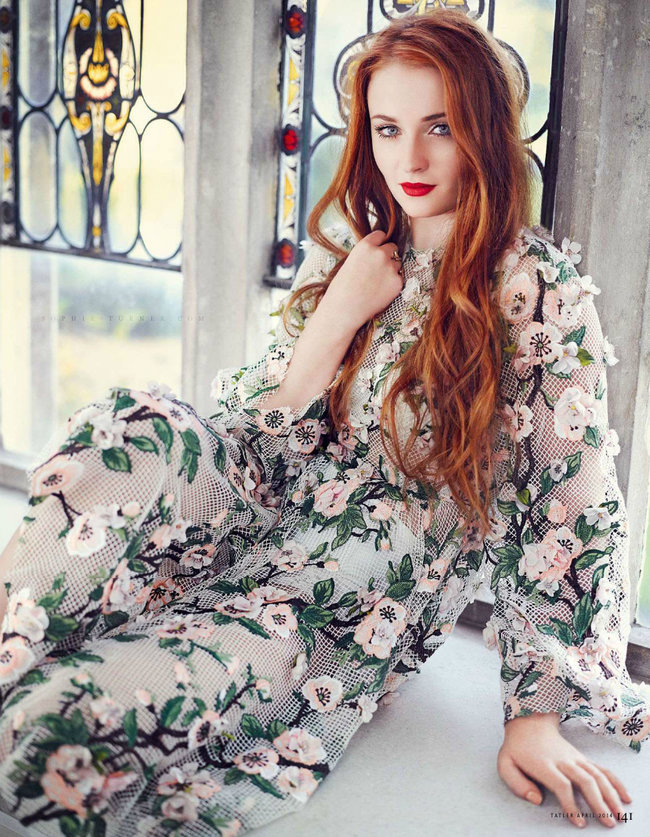 Софи Тернер на страницах журнала «Tatler UK» (апрель 2014): sophie-turner-tatler-uk--05_Starbeat.ru