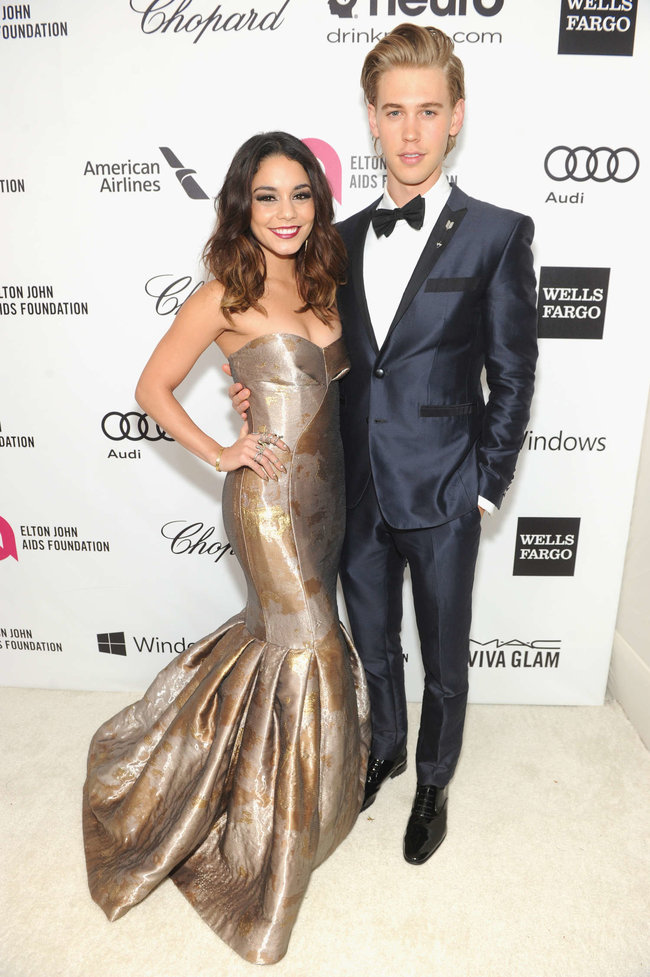 Ванесса Хадженс на «Elton John AIDS Foundation Academy Awards»: vanessa-hudgens-oscars-2014---vanity-fair-party--10_Starbeat.ru