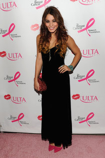 Увеличить фото vanessa-hudgens---ulta-beauty-donate-with-a-kiss-event-2013--01_Starbeat.ru Ванесса Хадженс на благотворительном вечере «ULTA Beauty Donate With a Kiss»: vanessa-hudgens---ulta-beauty-donate-with-a-kiss-event-2013--01_Starbeat.ru